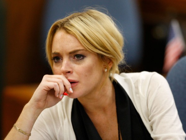 Famosos que luchan contra sus adicciones - Lindsay Lohan, a terapia de nuevo